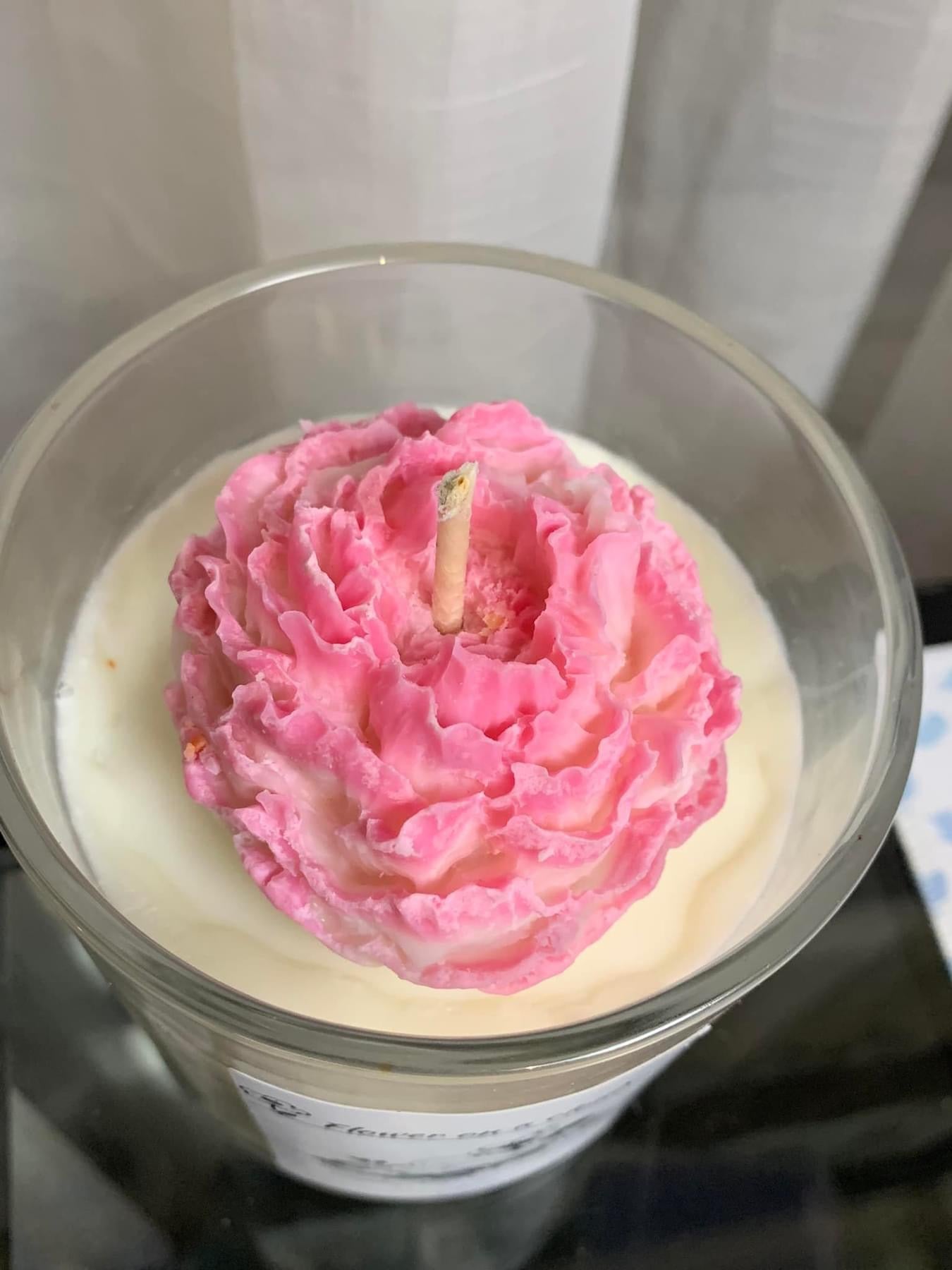 Flower on a cloud ☁️🌺 Candle