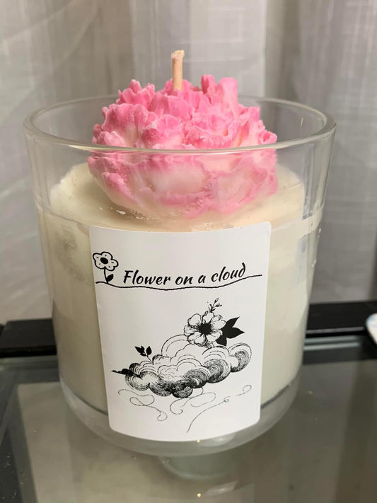 Flower on a cloud ☁️🌺 Candle