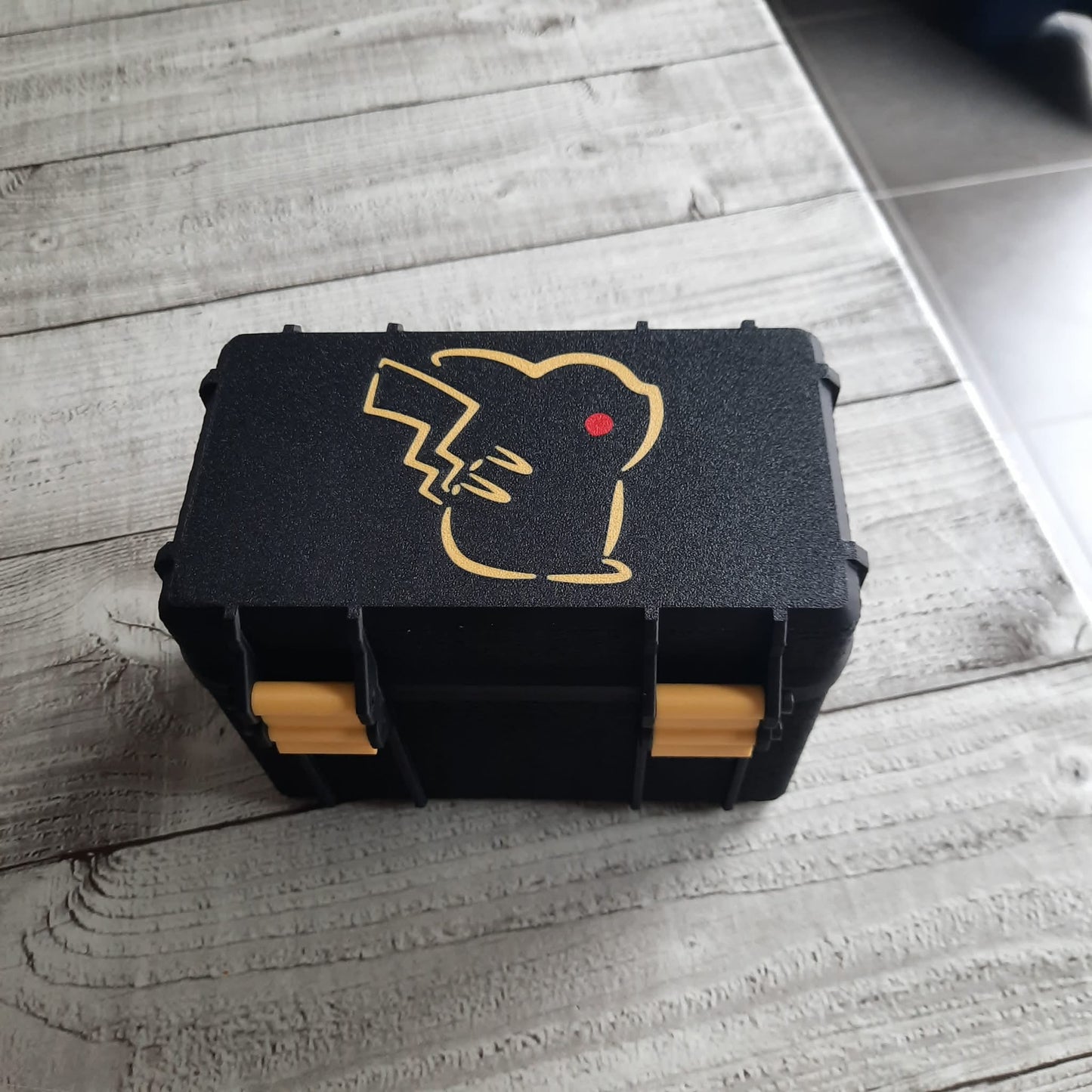 Hit box for toploaders!
